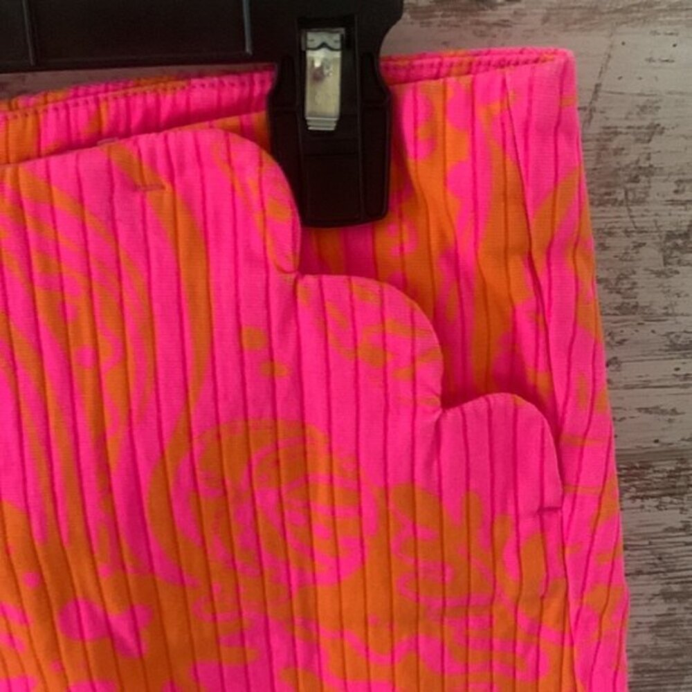 Lilly Pulitzer Pink and Orange Scalloped Ribbed Shorts Size 0 - Picture 3 of 9